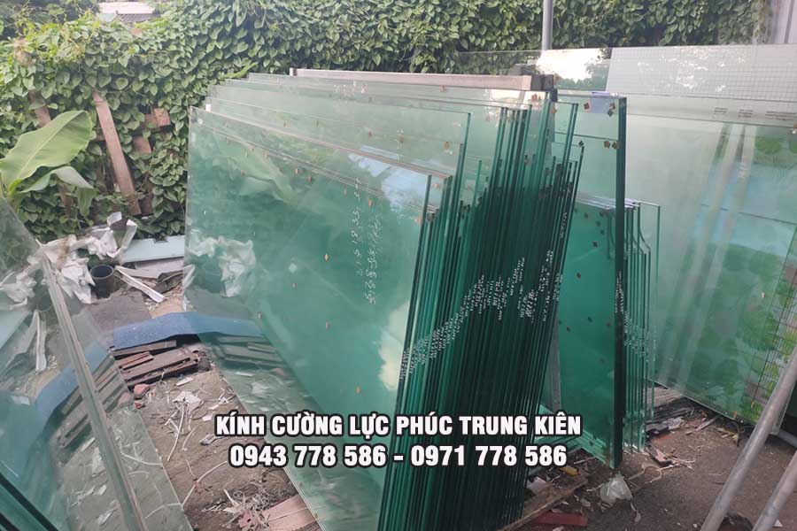 kính cường lực chịu lực bao nhiêu